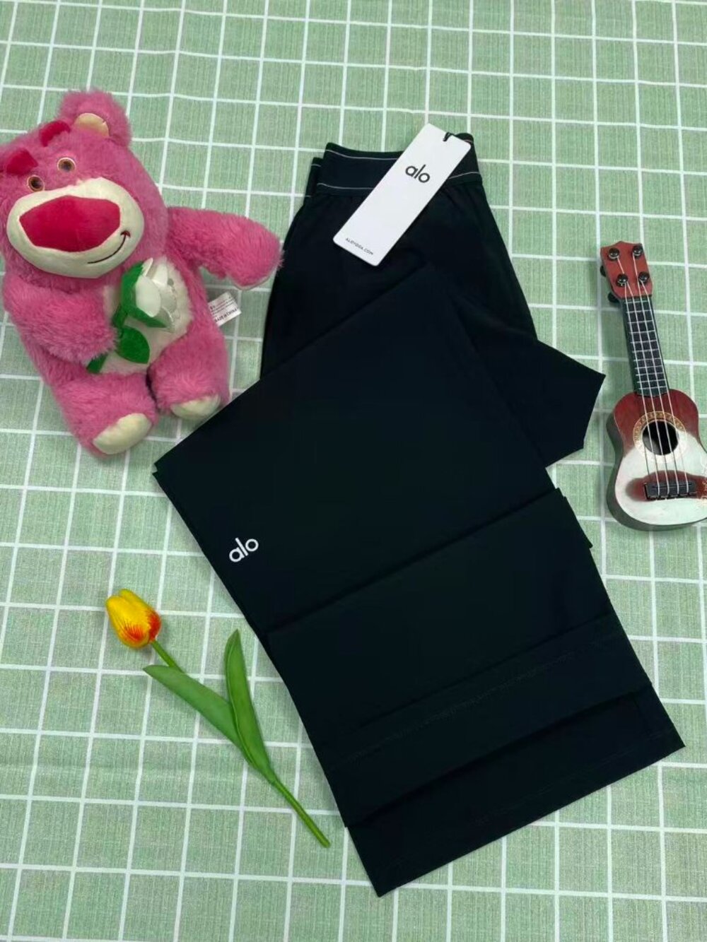 New With Tags✨Black ALO Yoga Regular Suit Up Trouser (30-inch inseam) - Picture 5 of 8